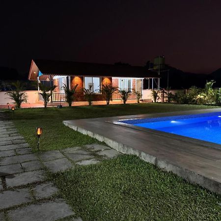 S K Farm Villa Poinad Екстериор снимка