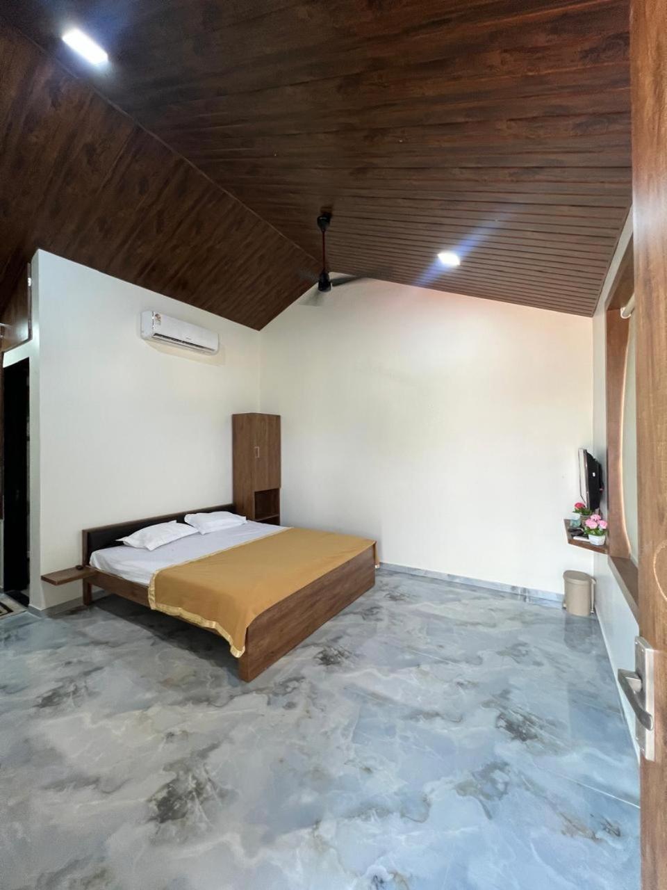 S K Farm Villa Poinad Екстериор снимка